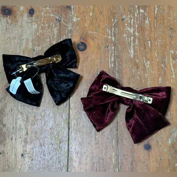 NWT Anthropologie Velvet Hair Bow Clips with Rhinestones Coquette Holiday - Picture 3 of 6